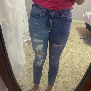 I am 5’2 and they fit nicely. They have been worn a couple of times. No stains.